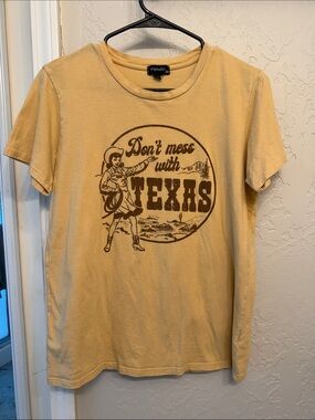 Originality Yellow 'Don't Mess With Texas' Graphic Tee